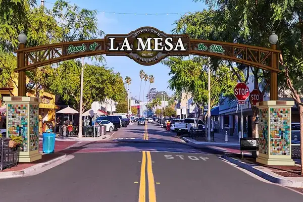 Window tinting in La Mesa - professional auto and home tint services